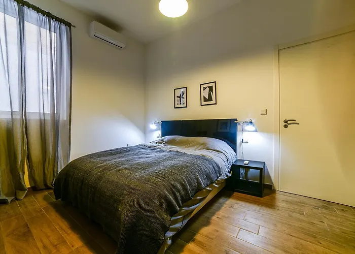 Collection - Mint Valletta